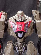 ディセプティコン破壊大帝/メガトロン サイバトロンモード|タカラトミー