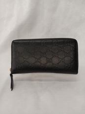 シマラウンドファスナー長財布|GUCCI