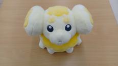おすわりぬいぐるみ パピモッチ|ポケモンセンター