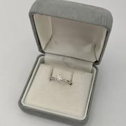 リング|0.367CT