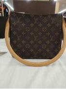 LOUIS VUITTONルーピングMM|LOUIS VUITTON