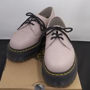 ホールシューズ|DR.MARTENS