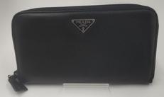 ラウンドファスナー長財布|PRADA