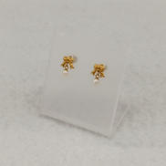 K18石付きピアス|0.5G