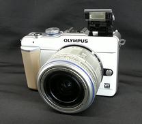 デジタル一眼|OLYMPUS