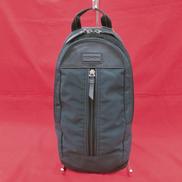 ロゴデザインボディバッグ|COACH