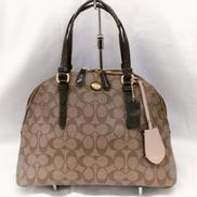 ペイトンシグネチャーコーラドームドサッチェル|COACH