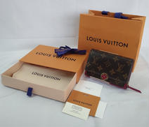 ポルトフォイユ．フロールコンパクト|LOUIS VUITTON
