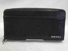ラウンドファスナー長財布|DIESEL