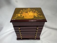 木製ジュエリーボックス|不明