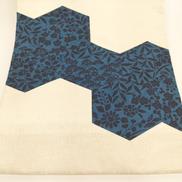 名古屋仕立 生成り 亀甲花小紋|-