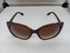 サングラス|VOGUE