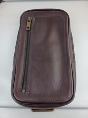 ユタ　スィウ|LOUIS VUITTON