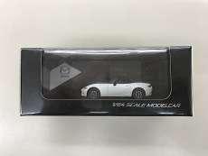 1/64 マツダロードスターND アースティックホワイト
