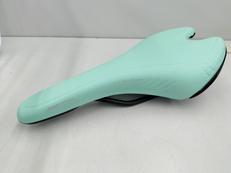 サドル|FIZIK