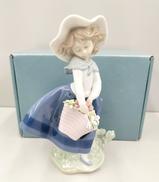 陶器人形　きれいな花ばかり|LIADRO