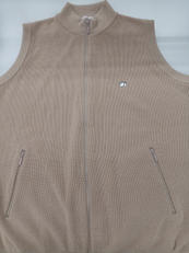 ジップアップベスト|MUS SELBURGH