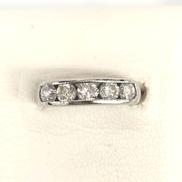 PT850ダイヤリング|宝石付きリング