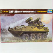 1/35 USMC LAV-AD|TRUMPETER