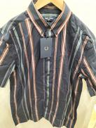 タグ付きフレッドペリーストライプシャツ|FRED PERRY