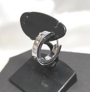 ピアス|POLICE