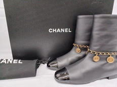 CHANEL チャーム付きショートブーツ 楽天市場】シャネル チャームチェーン付 スクエアトゥ ショート