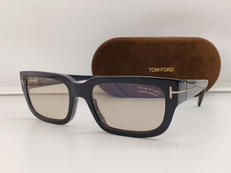 調光サングラス|TOM FORD