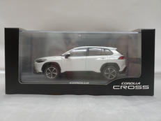 COROLLA CROSS　カラーサンプル ミニカー|TOYOTA　トヨタ