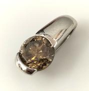 カラーダイヤモンド付きプラチナトップ|D1.085CT