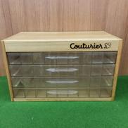 手芸店みたいな本格派の刺しゅう糸専用棚|COUTURIER