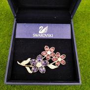 ブローチ フラワーモチーフ|SWAROVSKI