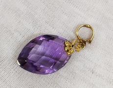 K18石付きチャーム|不明