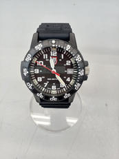 腕時計 交換ベルト付き|LUMINOX
