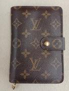 ポルトパピエジップ|LOUIS VUITTON