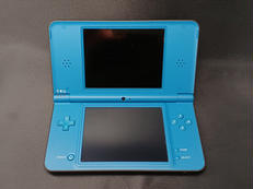NINTENDO DSI LL