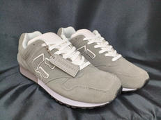 スニーカー にゅ～|SANGACIO