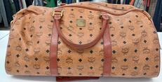 サイドポケット付きボストンバッグ|MCM