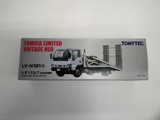 いすゞエルフ花見台自動車ビッグワイド(白)|TOMY TEC