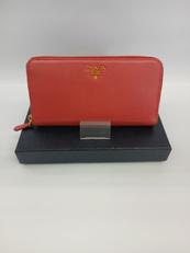 メタルレザーペオニア ラウンドファスナー|PRADA