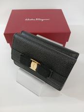 三つ折り財布|FERRAGAMO