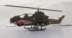 AH-1 コブラ|ブリキ製ヘリコプターオブジェ