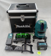 グリーンレーザー墨出し器|MAKITA