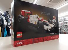 マクラーレン MP4/4 ＆アイルトン・セナ|LEGO