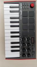 MIDIキーボード|AKAI
