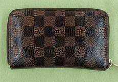 二つ折り財布|LOUIS VUITTON