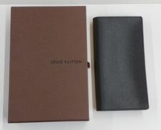 ポルトカルト・クレディ|LOUIS VUITTON