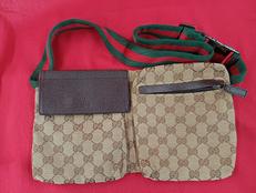 GGｷｬﾝﾊﾞｽ　ｳｴｽﾄﾊﾞｯｸﾞ|GUCCI