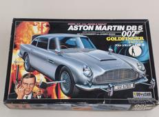 アストンマーチンDB 5|童友社