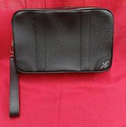 タイガポシェット|LOUIS VUITTON