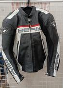 ライダースジャケット|BEAIK